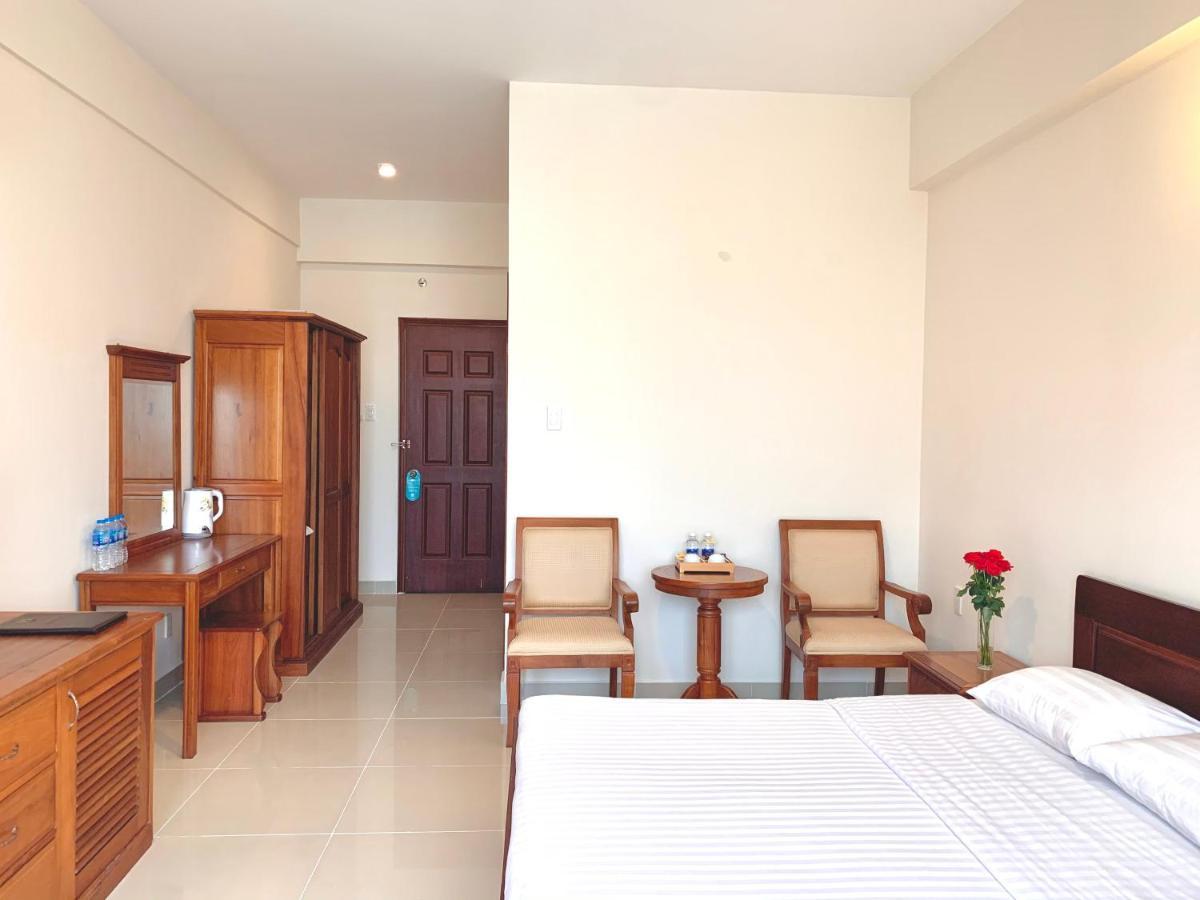 Tan Son Nhat 2 Hotel Хошимін Екстер'єр фото
