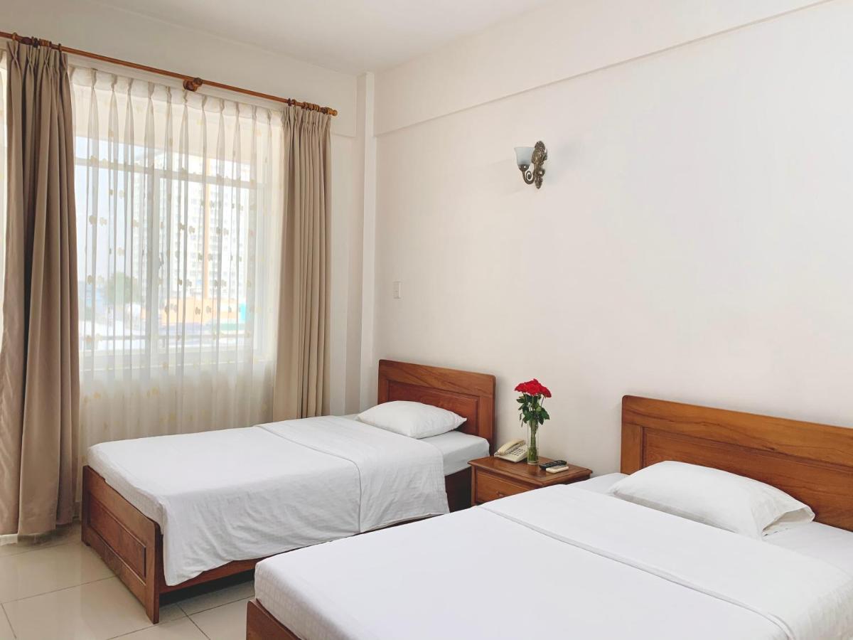 Tan Son Nhat 2 Hotel Хошимін Екстер'єр фото