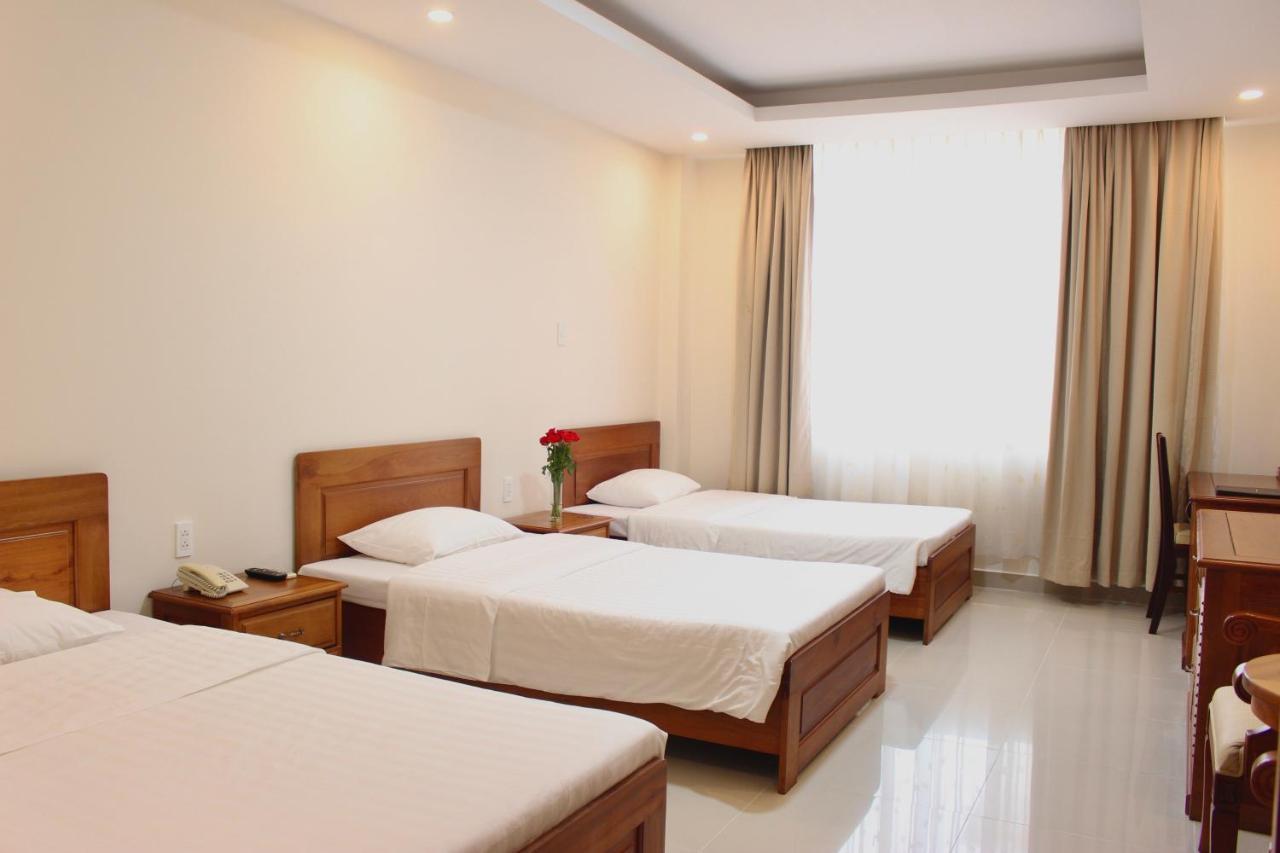 Tan Son Nhat 2 Hotel Хошимін Екстер'єр фото